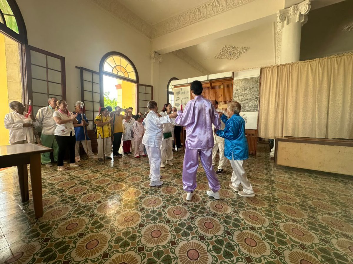 RadioLibertadPP's tweet photo. Escuela Cubana de Wushu Rufino Alay Chang  conmemora el Día Internacional de las Personas de Edad y el aniversario de la fundación de la República Popular China.👇
https://t.co/phEce709fn https://t.co/FxxLLC6KqR