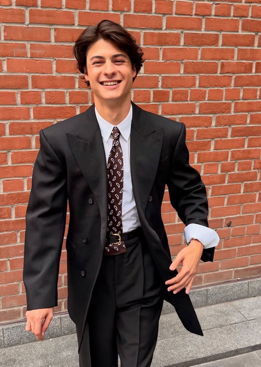 parkerthms tweet picture