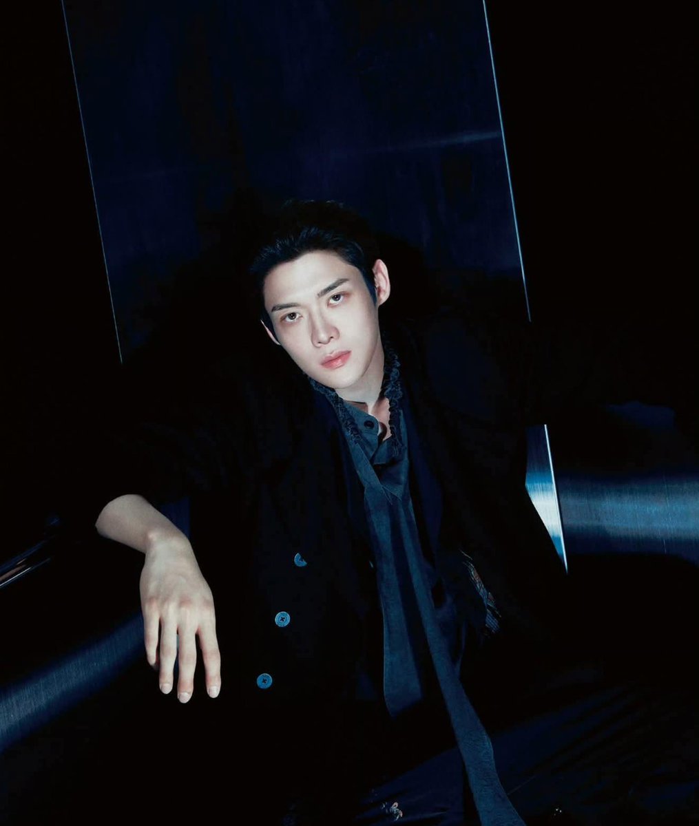 maiii_ieee's tweet photo. So ready for Kim Yoonsik's appearance at the Yohji Yamamoto show tonight
 
Tui sẵn sàng rồi. Mấy bà đã sẵn sàng cho tối nay chưa????

WELCOME KIM YOON SIK TO PARIS

#YOONSIKPFWSS27
#KIMYOONSIKINPARIS https://t.co/XXLziYOH1P