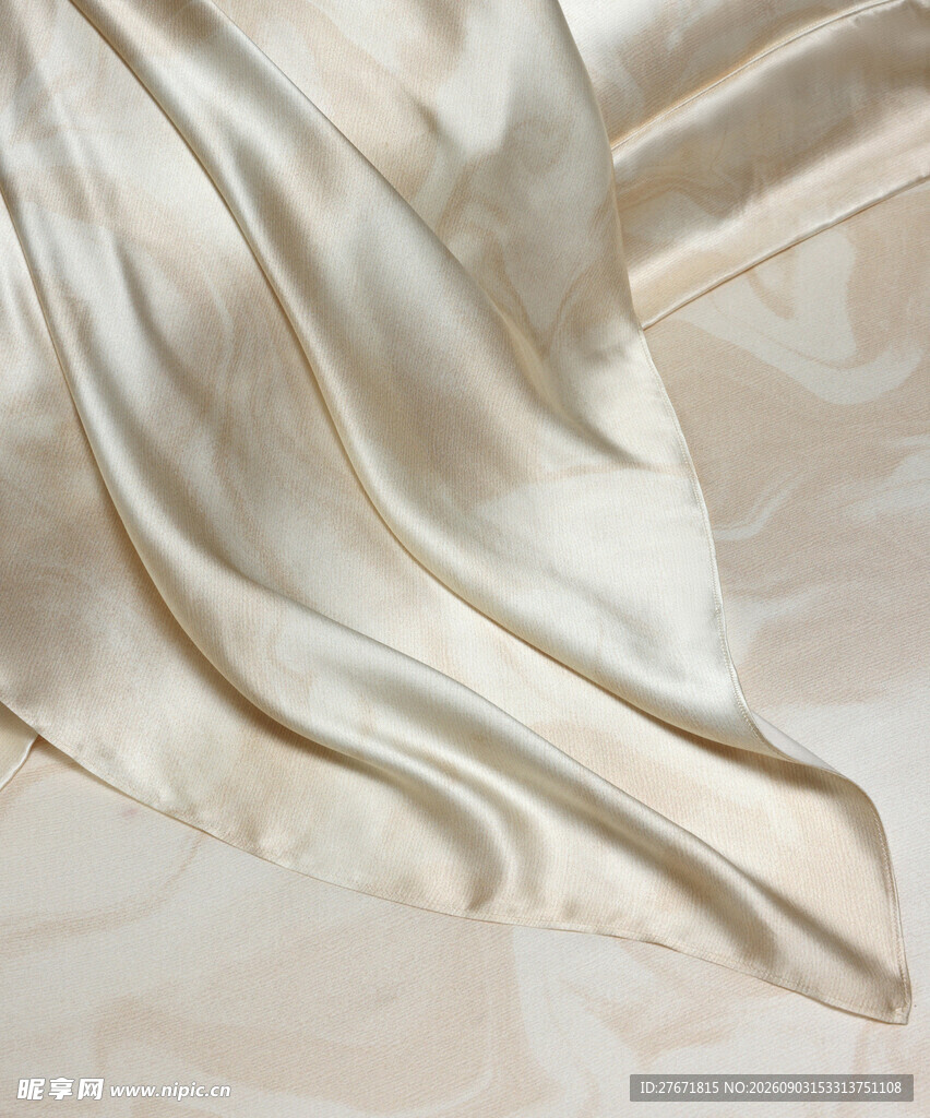 9DIh1eM1KvvJGrz's tweet photo. [This piece of fabric with 谙乙丝缎 texture exudes subtle luxury.]， https://t.co/GqC0NMx7hq