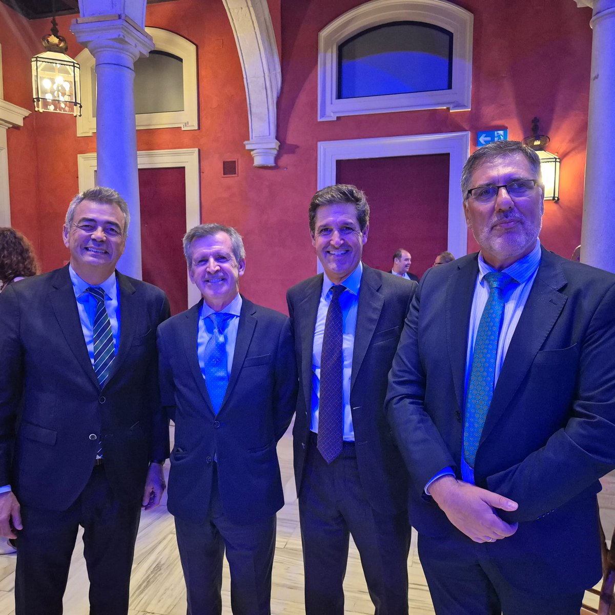 FEICASE's tweet photo. Un año más, anoche acompañamos a la Fundación @B_Alim_Sev en su Gala anual y en la que, como todos los años, se entregaron los Premios Miguel Mañara en reconocimiento a los voluntarios, empresas y colaboradores que apoyan cada día al Banco de Alimentos. https://t.co/41fLTTibte