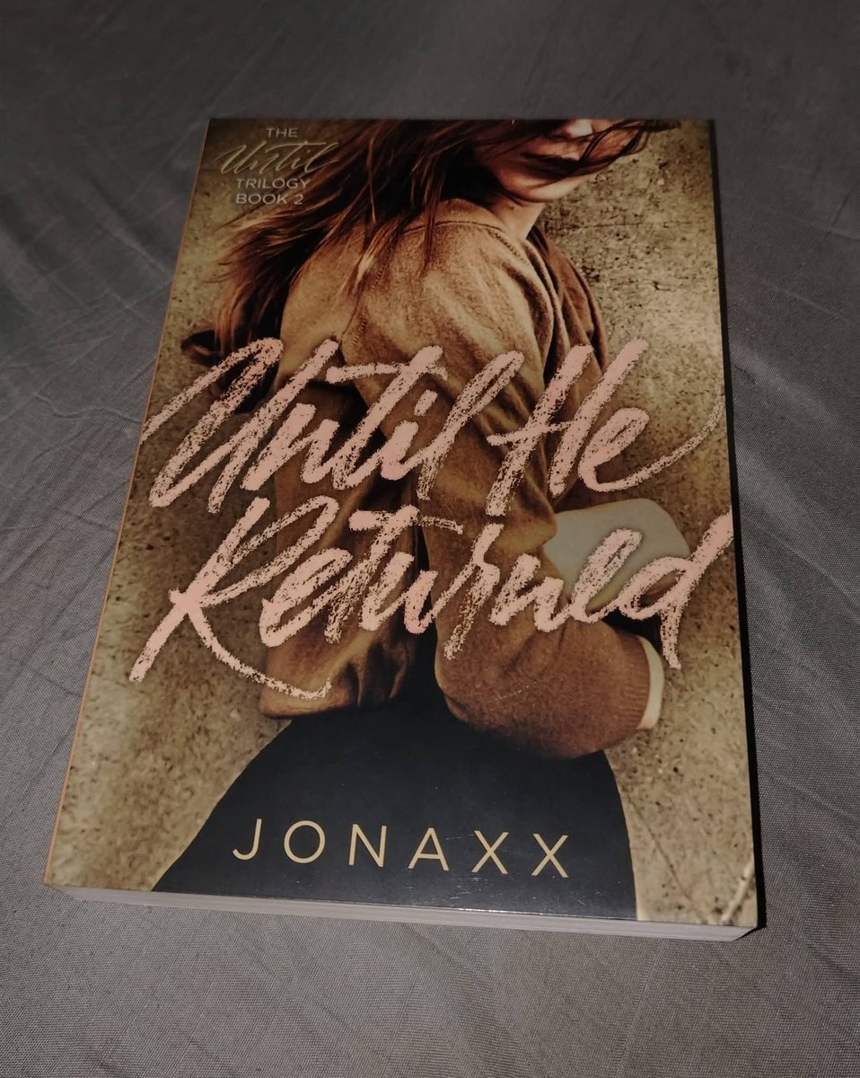 sajayuki1's tweet photo. NOT KPOP RELATED

📚 SELLING BOOKS ‼️ REPRICE
  
♡ UNTIL TRILOGY BOOKS

₱1,480 — VERY GOOD CONDITION 

✨ OPEN FOR LAYAWAY ✨
Shipping options: SCO (book on your own), J&amp;T, LBC, Lalamove

Thank you for supporting my little selling account! 🫶🏻

wts lfb wattpad books jonaxx utb https://t.co/FkisrNJcn5