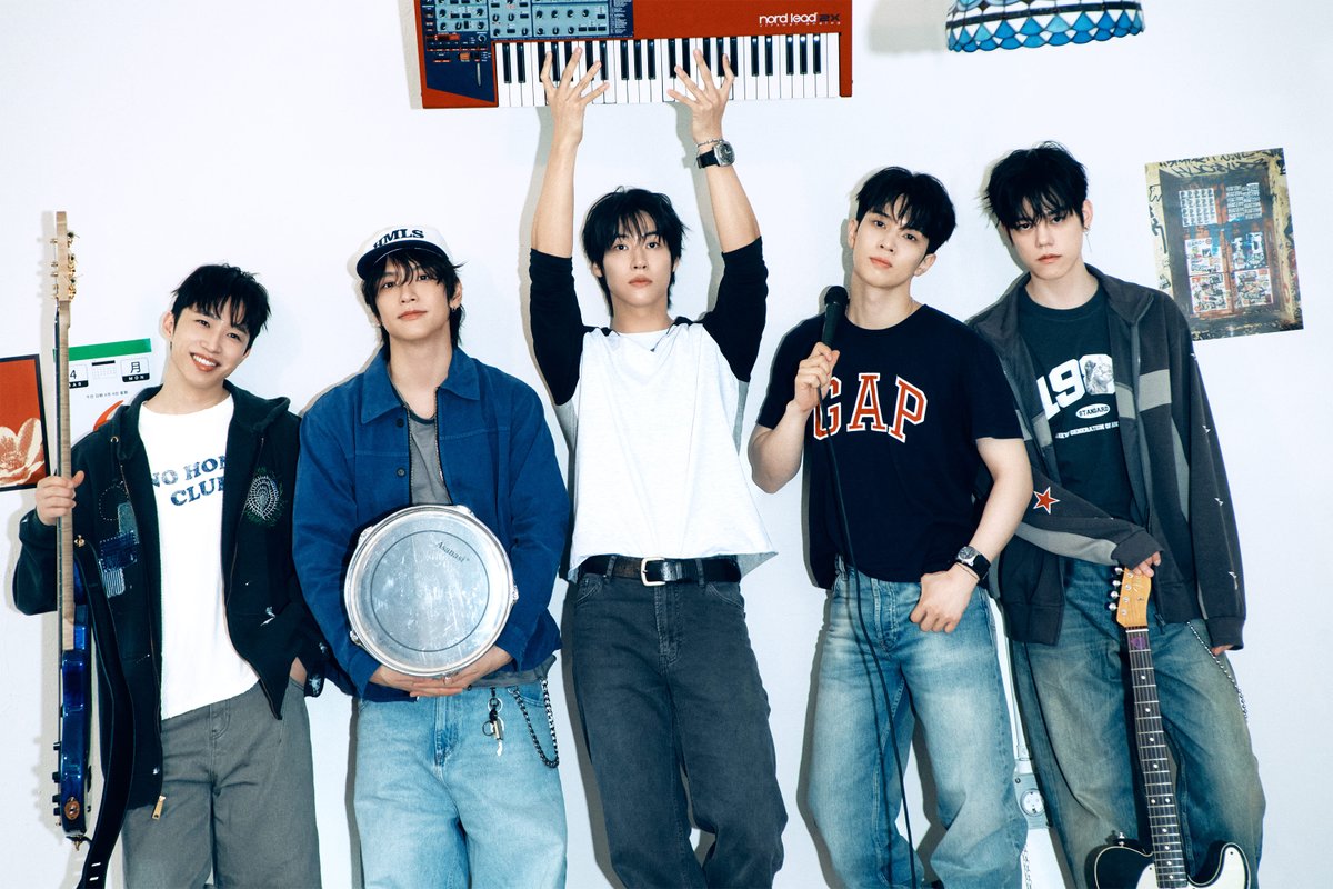 NFlyingofficial's tweet photo. 엔플라잉 (N.Flying) 9th Mini Album [Still]

Jacket Poster : Still Together Ver.

TITLE🕯️ 잔불 (Still)
ALBUM RELEASE🔥 2026.10.08 6PM (KST)

#NFlying #엔플라잉 #Still #잔불 https://t.co/cX6rxlcocD