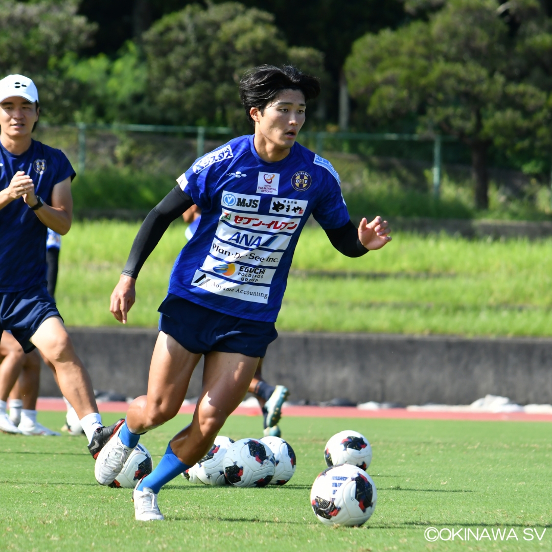 OSV_official's tweet photo. 📸｜𝑻𝒓𝒂𝒊𝒏𝒊𝒏𝒈 𝒑𝒉𝒐𝒕𝒐𝒔

⚽️第28回 #JFL 第6節（ホーム）
🆚 #ブリオベッカ浦安・市川
📅10月4日（日）
⏰13:00kickoff
🏟️沖縄市陸上競技場（コザ運動公園）

今季初のコザでの試合になります！

詳細はこちら
https://t.co/dgrLC2Ydq1

#沖縄SV #okinawasv https://t.co/hiIXCUaoiB