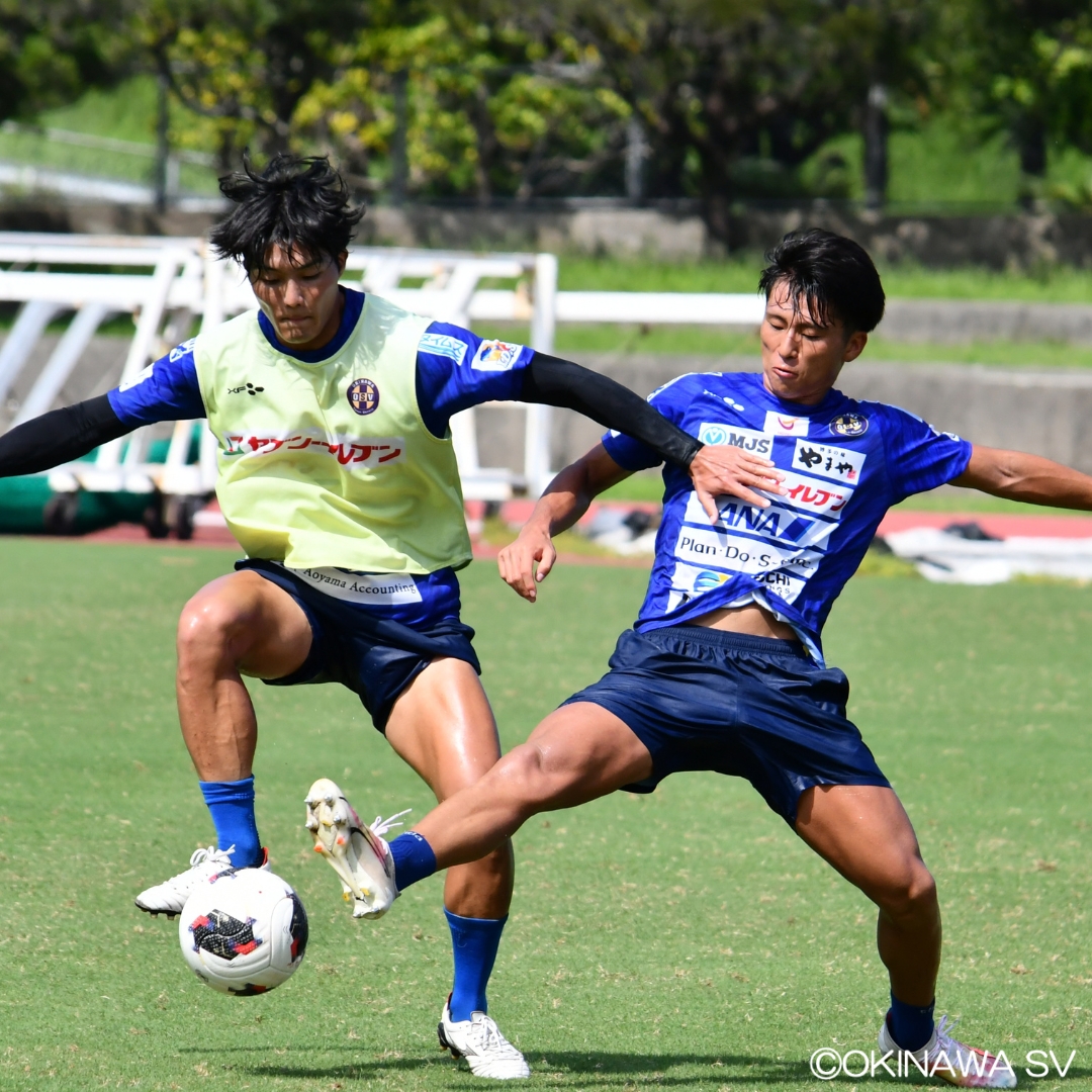 OSV_official's tweet photo. 📸｜𝑻𝒓𝒂𝒊𝒏𝒊𝒏𝒈 𝒑𝒉𝒐𝒕𝒐𝒔

⚽️第28回 #JFL 第6節（ホーム）
🆚 #ブリオベッカ浦安・市川
📅10月4日（日）
⏰13:00kickoff
🏟️沖縄市陸上競技場（コザ運動公園）

今季初のコザでの試合になります！

詳細はこちら
https://t.co/dgrLC2Ydq1

#沖縄SV #okinawasv https://t.co/hiIXCUaoiB