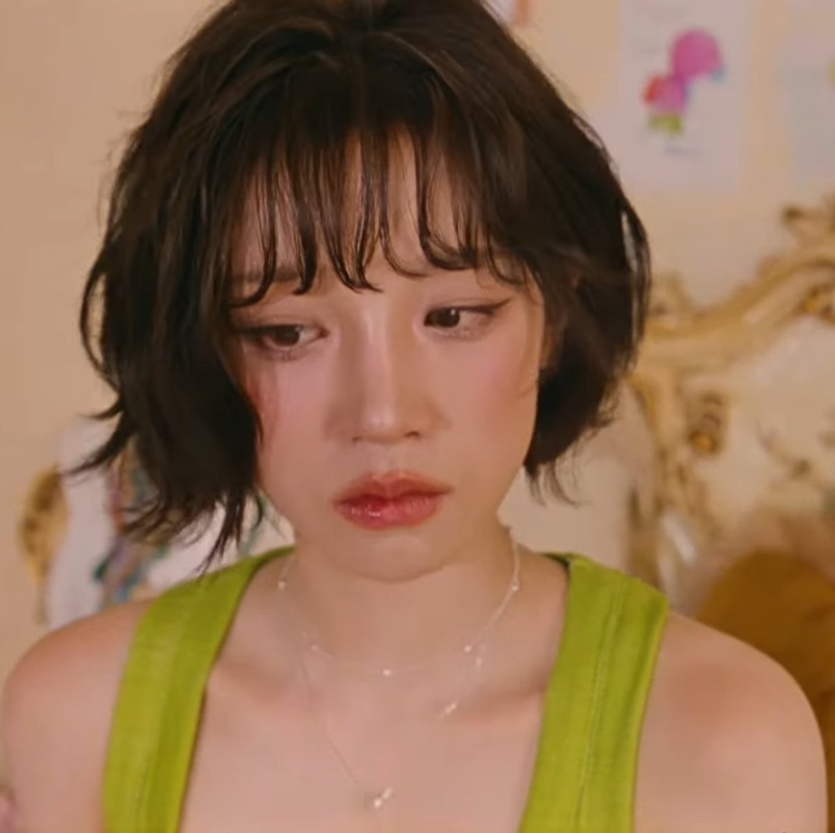 starsonno's tweet photo. yuqi really put her heart into “i like you” and you can FEEL it through every line. she’s such an incredible songwriter and artist https://t.co/6IB0XFo1df