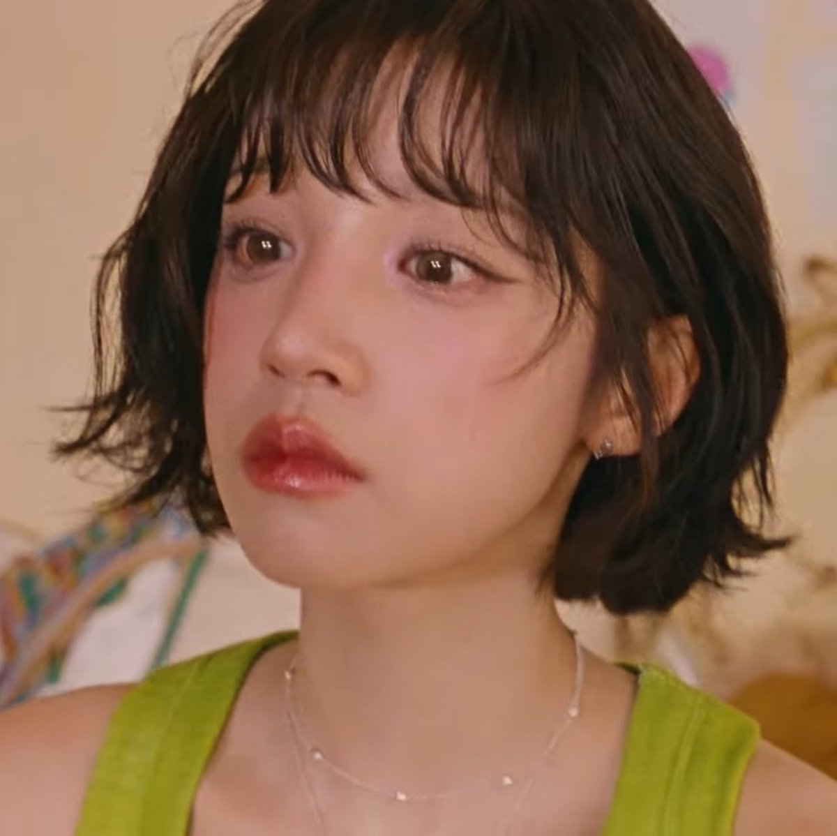 starsonno's tweet photo. yuqi really put her heart into “i like you” and you can FEEL it through every line. she’s such an incredible songwriter and artist https://t.co/6IB0XFo1df