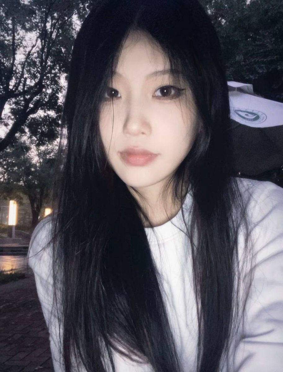bitcoin45410831's tweet photo. #完美漏脸 #高颜值 #情侣泄密 
青岛大学的高颜值大四学姐跟富二代男友的 视频流出，出租屋各种姿势被大屌疯狂的抽插露脸 太会玩了 https://t.co/117AvGUt9U
