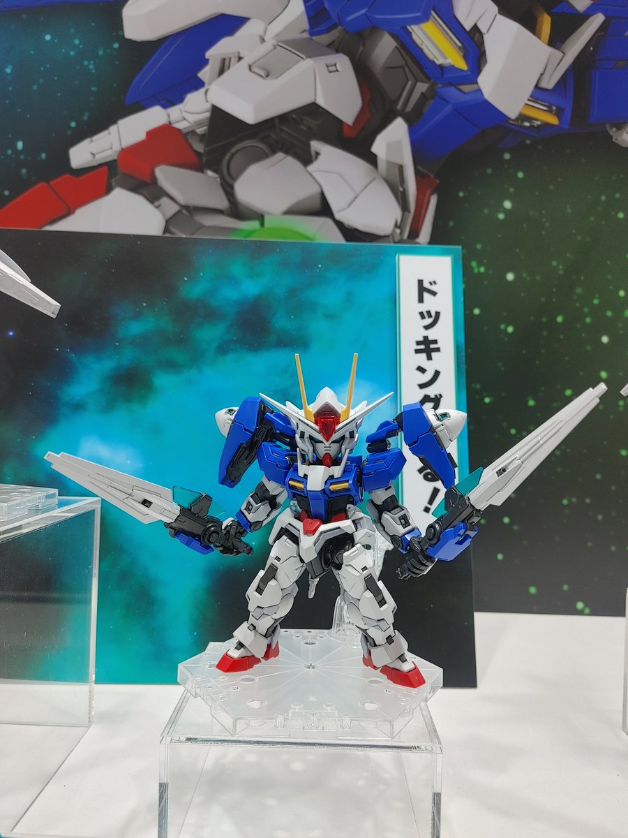 2000over_toy's tweet photo. MGSDダブルオーライザー。
見た目以上にSDよりのフォルムが強いかな。
クシャトリヤを見た後だともう少しリアル体型に近い方が良い気がしてしまった。
#全日本模型ホビーショー https://t.co/8QMShR6VJb