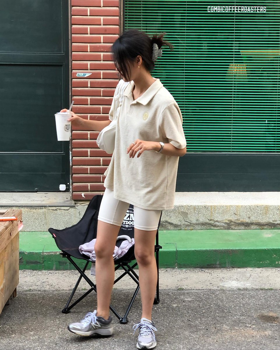 ana_bitneer's tweet photo. 昔からのダチとは、久しぶりに会っても昨日の続きのように話せる。今日も一日お疲れ様！ ☕💬
mJeHE https://t.co/XhNFHR8dBk