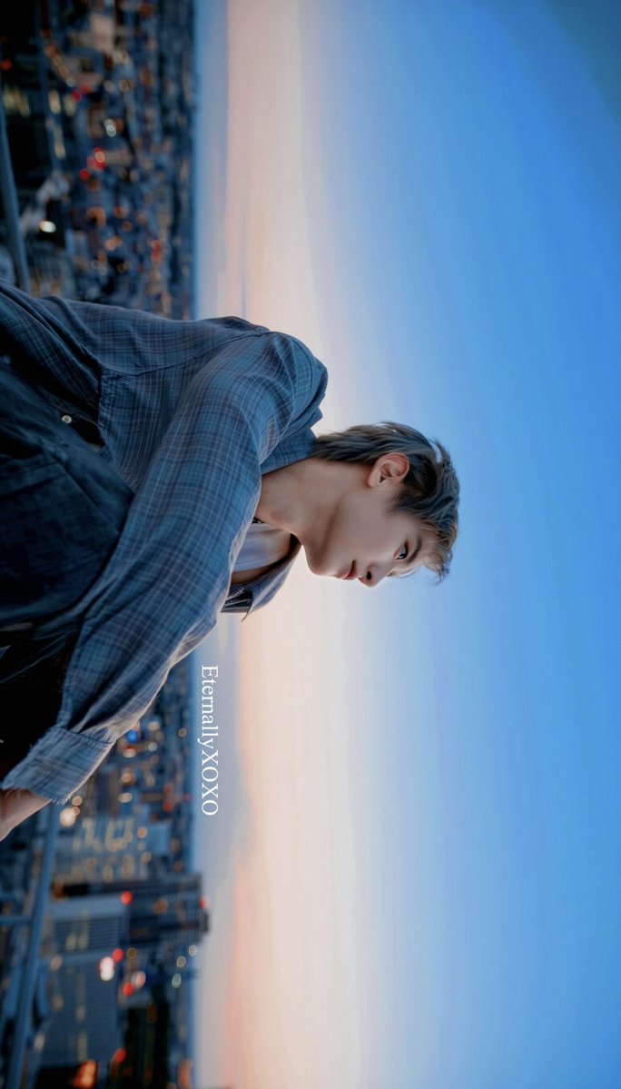 PCY_BASE's tweet photo. He looks so ethereal ✨

#CHANYEOL #찬열 https://t.co/ZUhvh1CUoJ