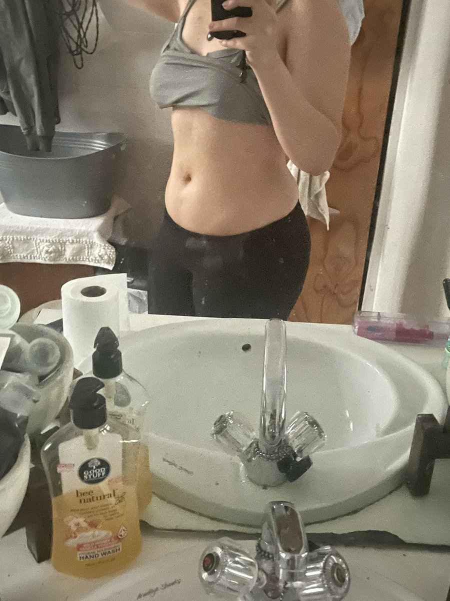 Dane1sdead's tweet photo. Part 5!!! of Body check of morning “skinny” of your favourite overweight girl lost somebut not a lot☹️also didn’t fast yesterday bcs im a fat fuck 81kg/178,lb #edrtwtㅤ #bodycheck #bc #shedtwt #fatspo #whalespo https://t.co/vOiH3UsP79