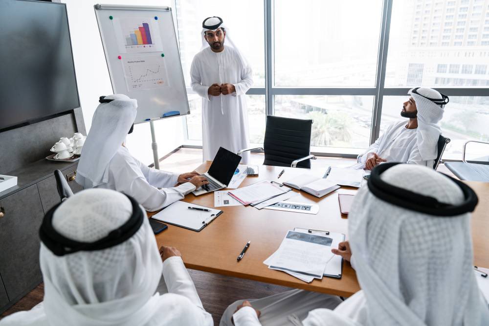 gang_uae's tweet photo. 🔴 عـــاجـــل ( الأمانة العامة لمجلس التعاون الخليجي ) :

• دول الخليج تناقش احتساب مواطني دول المجلس ضمن نسب التوطين في كل دولة وذلك في إطار جهود تعزيز التكامل في سوق العمل الخليجي وتَنقل بين دول الخليج 😅!

- من المقرر رفع الموضوع إلى لجنة وزراء العمل بدول المجلس لاعتماده وإصدار القرارات بشأنه خلال اجتماعهم المقرر في 8 أكتوبر 2026

🇦🇪🇸🇦🇶🇦🇴🇲🇧🇭🇰🇼