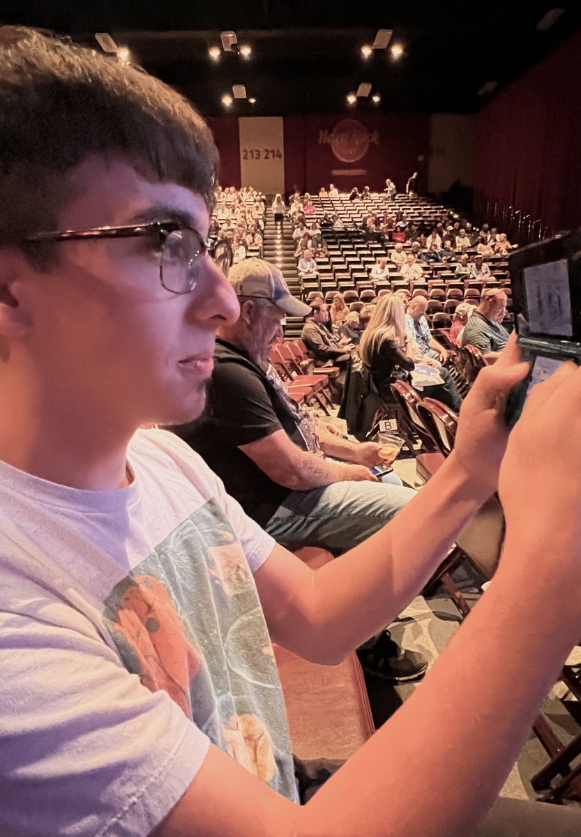 peterlanee's tweet photo. me holding my 3DS to record Ringo Starr performing in 2012, 2022, 2025 and 2026 https://t.co/qfmLTyDcxl
