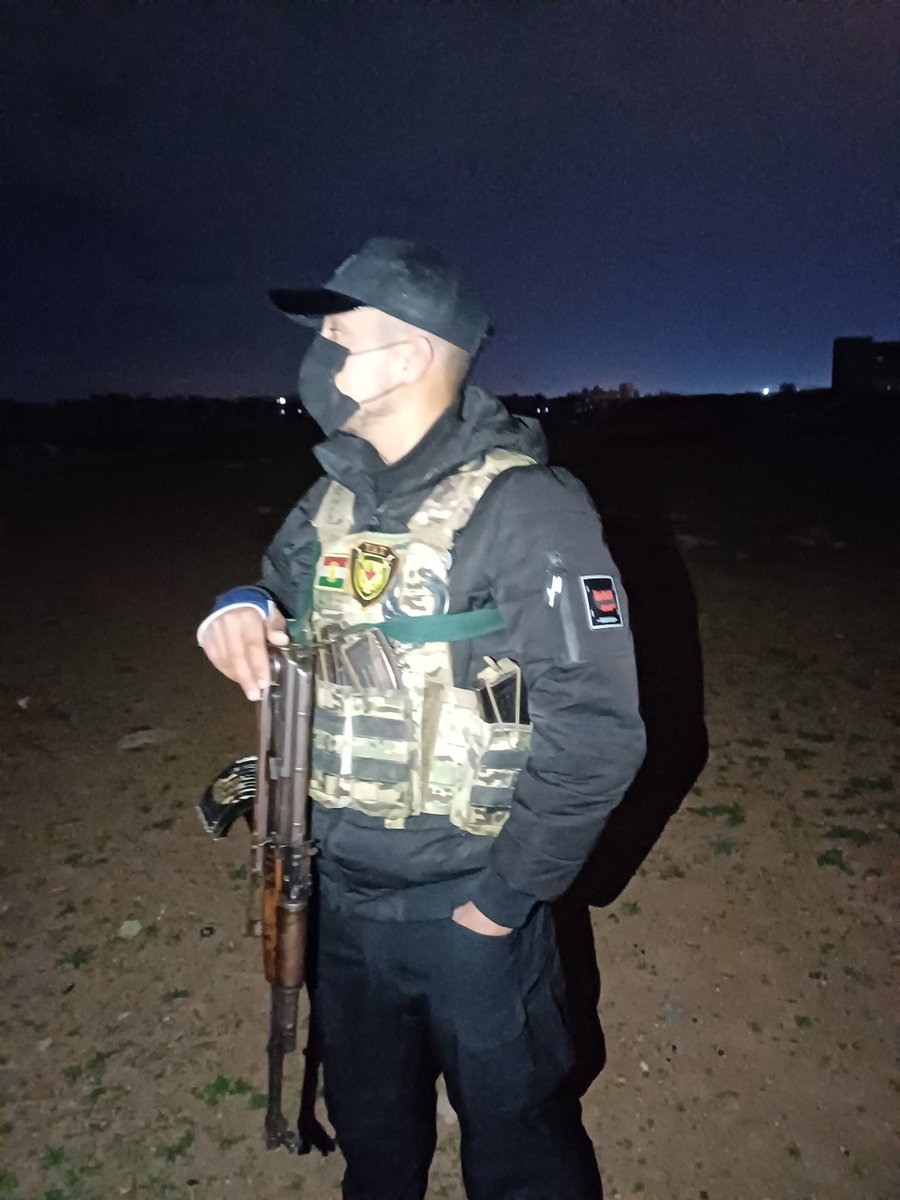 AbdullahBa97212's tweet photo. Du bist ein abscheulicher Mensch, Tom Barrack. Dieser Sieg wurde mit dem Leben von über 20.000 kurdischen Jugendlichen erkauft – die du dann dem IS-Anführer al-Julani ausgeliefert hast. Das war der Lohn für das Blut dieser jungen Kurden https://t.co/lqK36hYpBG