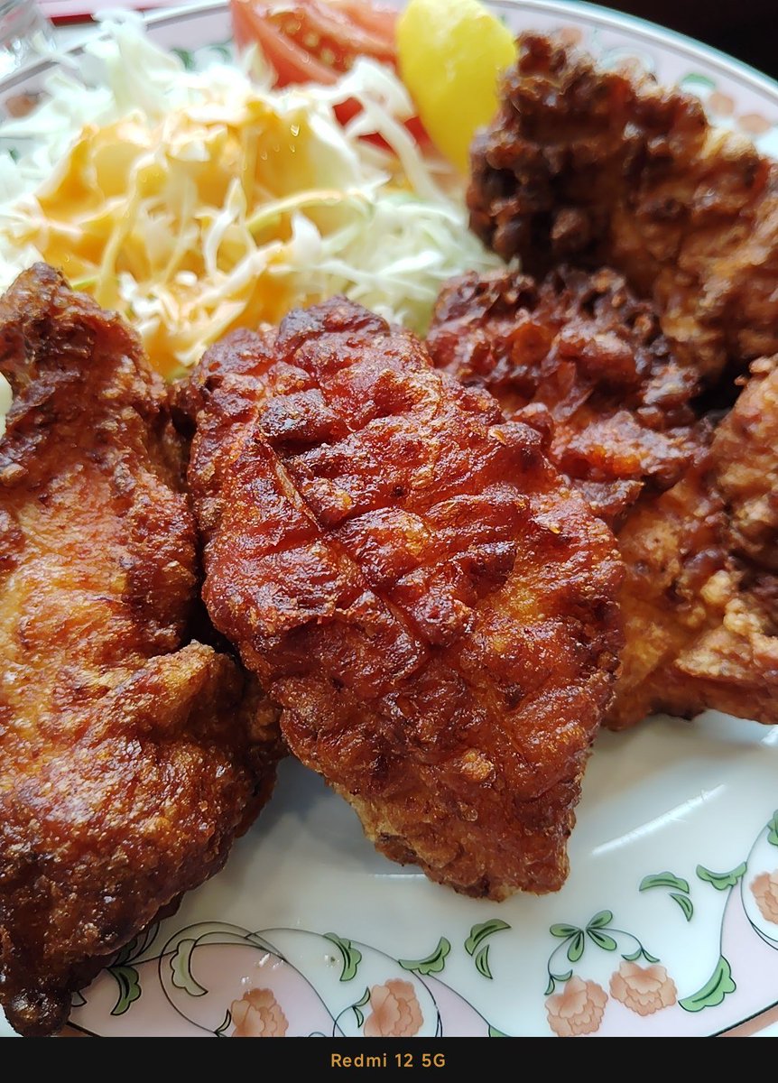 chukinakun's tweet photo. @chukimeroday ラーメン🍜+チキン🍗 https://t.co/EJ8xdcFKBc