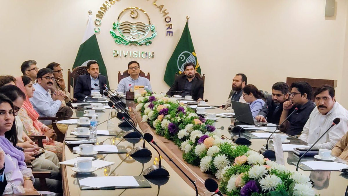 commissionerlhr's tweet photo. A divisional anti-dengue meeting was held under the chairmanship of Commissioner Lahore Division, Nauman Yousuf.A review of anti-dengue activities from January 1 to September 30, 2026, and the future course of action was conducted during the meeting.
Spraying is now being carried out in 10 surrounding houses instead of 5 upon detecting positive larva. Briefing*
The performance of indoor and outdoor dengue surveillance teams must be physically checked on a daily basis bc October month is very critical regarding Dengue. Commissioner Lahore's Instructions:*

@MaryamNSharif @GovtofPunjabPK @Marriyum_A @AzmaBokhariPMLN @CS_Punjab