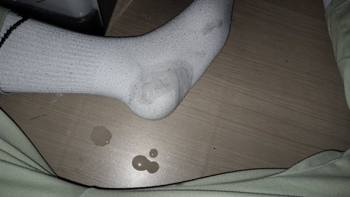 SocksAja's tweet photo. Last night I cum on my socks 

#cum #socksfetish #kaoskaki https://t.co/fxHqauF68p
