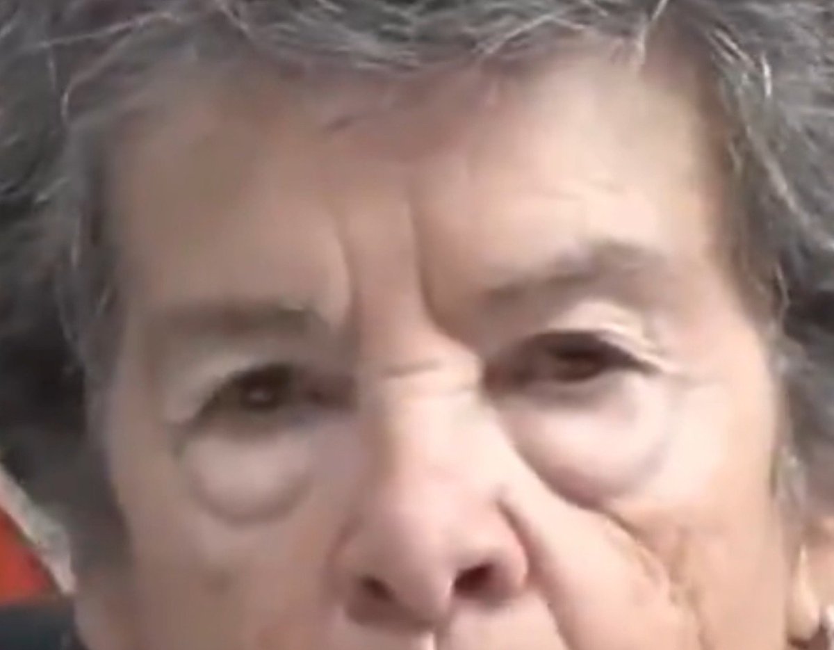 SorSarna_n1's tweet photo. Hace 31 años que trato con infinidad de gente debido a mi trabajo.

La mirada de #MariCarmen, no es una mirada de buena persona. https://t.co/2QXdwBg8Jl