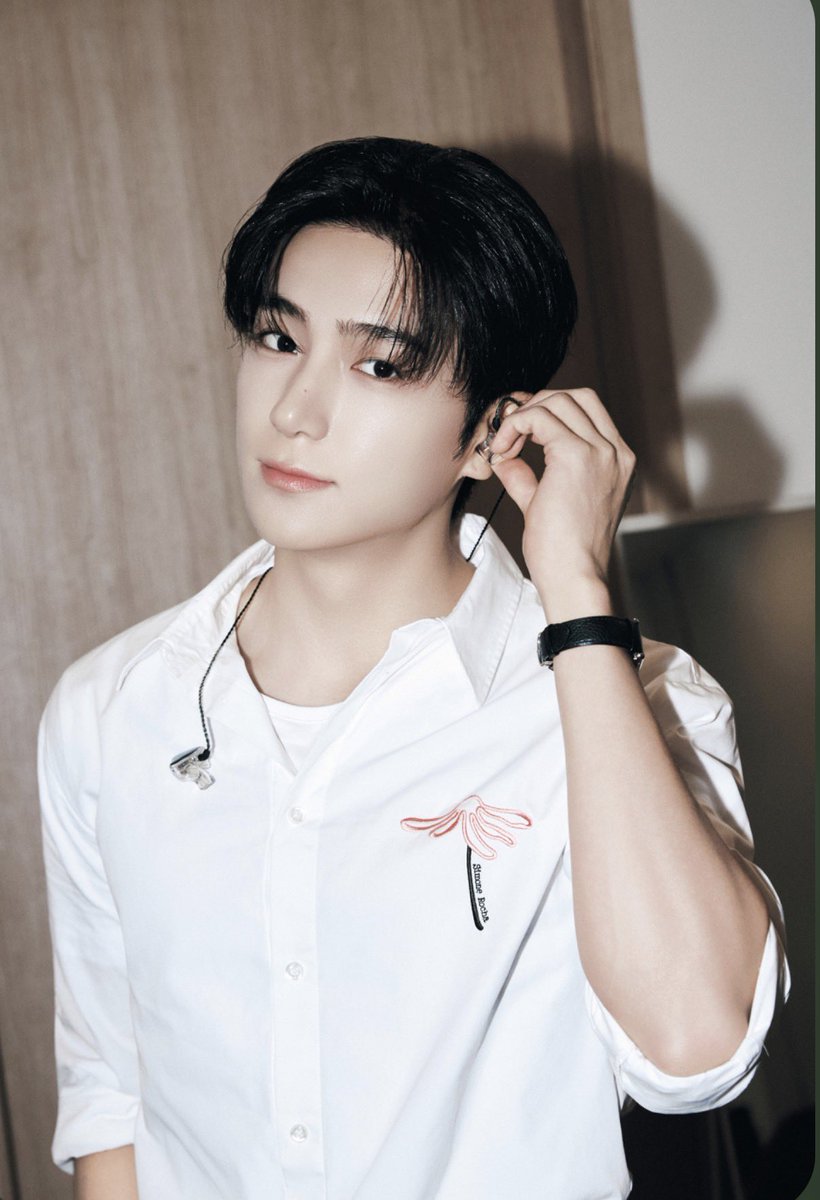 hearthaemynow_'s tweet photo. 2026 HYUNJAE 1st FANMEETING [The Present for you] 비하인드 #현재 https://t.co/meXtUTCIQV