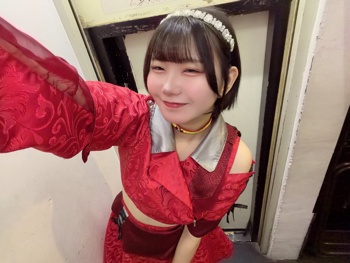 SIU_RED_i's tweet photo. おはようって言うの忘れてた！！
今レッスンおわったよー https://t.co/ynl8KvrDxC