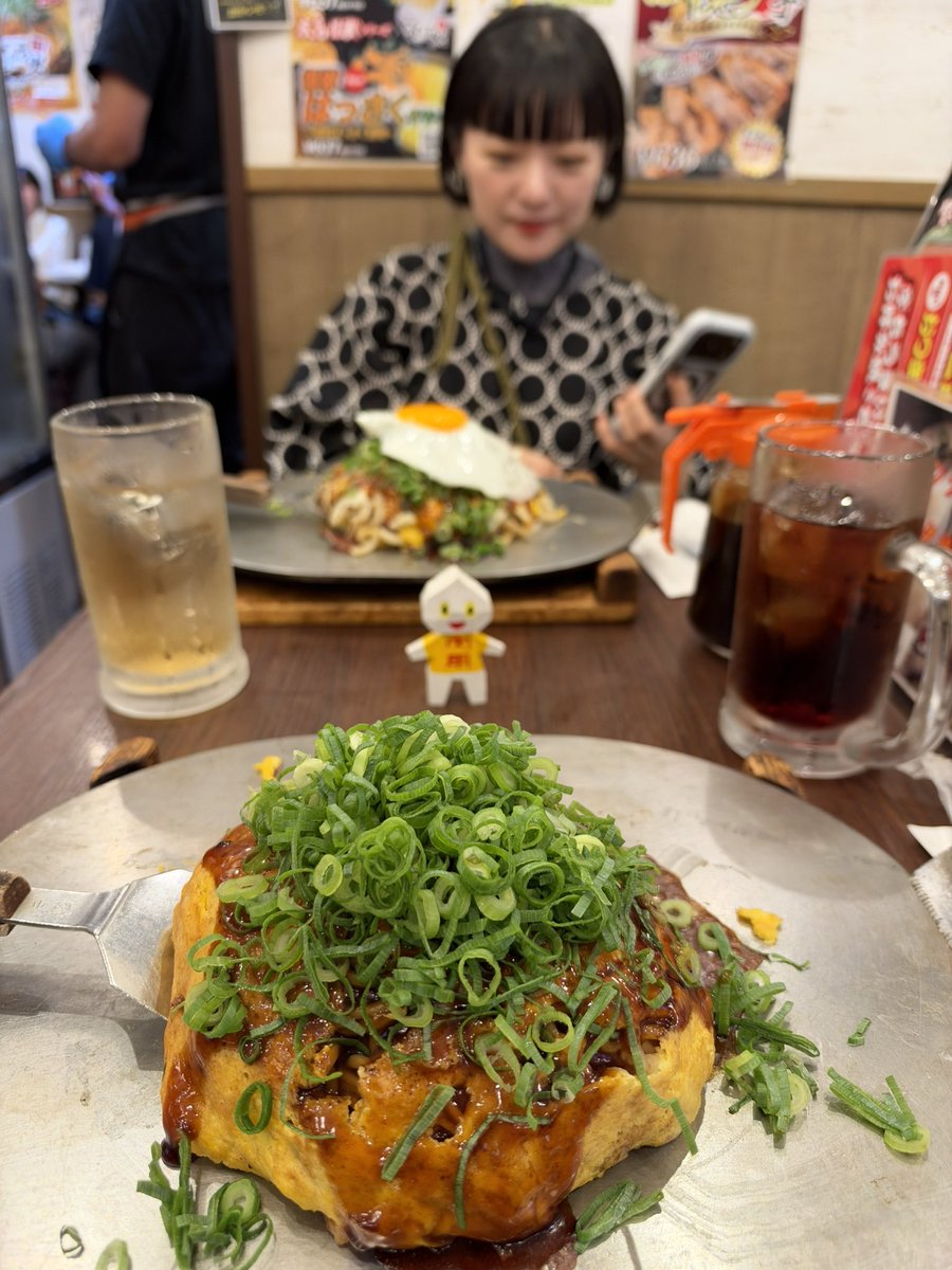 thEmlchael's tweet photo. 宮島的鹿、廣島燒也第一次吃，竟然是清爽的味道，建議點蕎麥麵的 https://t.co/Hhe0C8BzwG