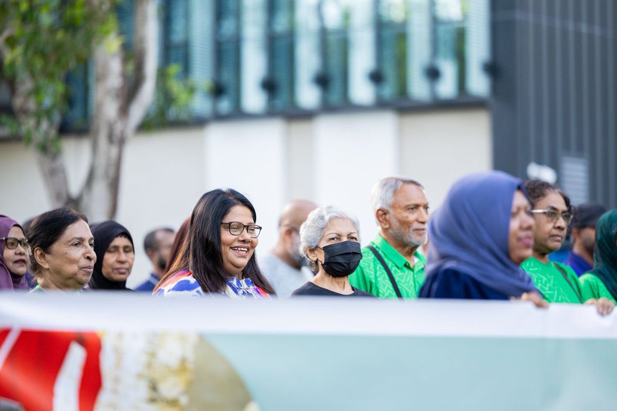 SFdevelopmentMV's tweet photo. ބައިނަލްއަޤްވާމީ އުމުރުންދުވަސްވީ މީހުންގެ ދުވަސް ފާހަގަކުރުމުގެ ގޮތުން މި ވުޒާރާއާއި 
 މާލެ އަދި ހުޅުމާލޭގެ އިސްރަށްވެހިންގެ ނާދީ، @hdcmaldives  @PensionOffice ، @OoredooMaldives @PoliceMv ، @MTCCPlc އަދި ފިޒިއޯ ސޮލިއުޝަންސް ގުޅިގެން ކުރިއަށް ގެންދެވުނު ހަރަކާތުގެ ތެރެއިން. https://t.co/Jt2uxa2riW