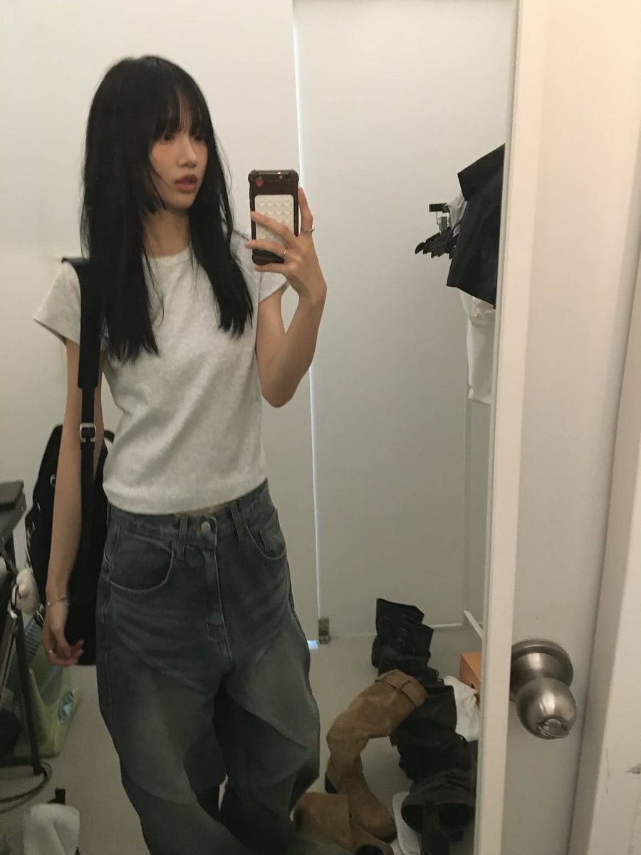yuseolxD's tweet photo. 힙찔이 출동 ootd https://t.co/UmM73zkbeP