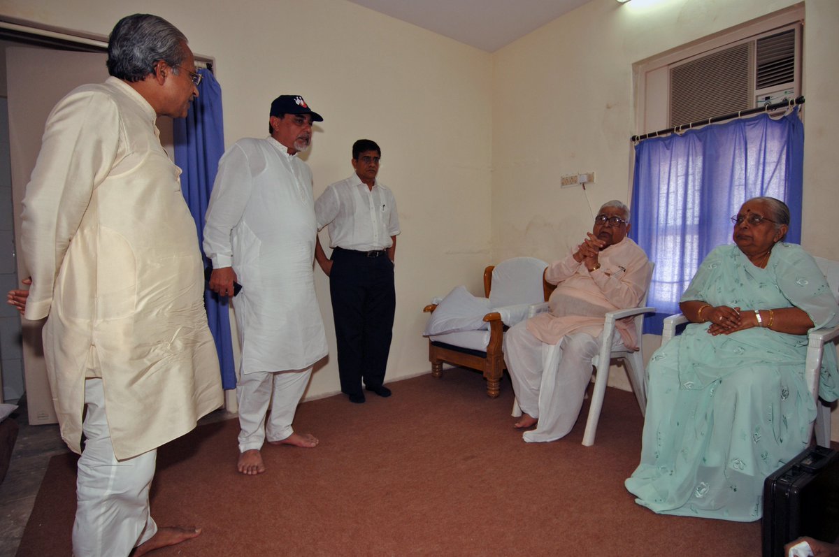 VipassanaOrg's tweet photo. Goenka ji and Mata ji visit at Global Vipassana Pagoda in the year 2005
https://t.co/varkSUsMku
#Buddha #Dhamma #Sangha #Vipassana #Meditation #SayagyiUBaKhin #SNGoenka #buddhateachings #enlightenment #peace #metta #mettabhavana #meditatedaily #mindfulness #meditate https://t.co/Nw6zPEYt39