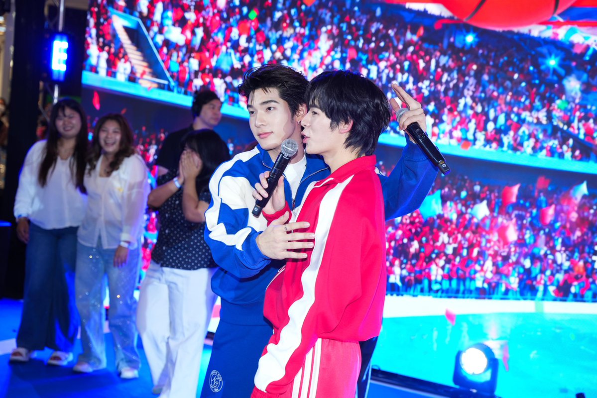 TheMallThailand's tweet photo. 🏅 รวมทุกความสนุกและโมเมนต์สุดฟินของ ชาววาวา 🐶🐻‍❄️
ในงาน The Mall Lifestore Sport Day After Match ⚽️🏅
กับ 💙'ตี๋ตี๋-ป๋อ' ❤️ และ ‘Bok Bear’ 👑

🗓️ 1 ต.ค. 69
📍 M GRAND HALL ชั้น G เดอะมอลล์ไลฟ์สโตร์ บางกะปิ

เติมโมเมนต์ฟินๆ ต่อได้ที่ >> https://t.co/75yhkw5IKX

 TTP AT THE MALL LIFESTORE

#TheMallBangkapiXTeeteePor
#TeeteePor #ตี๋ตี๋ป๋อ #AfterMatch
#TheMallLifestoreSportDayAfterMatch
#TheMallLifestore #TheMallGroup