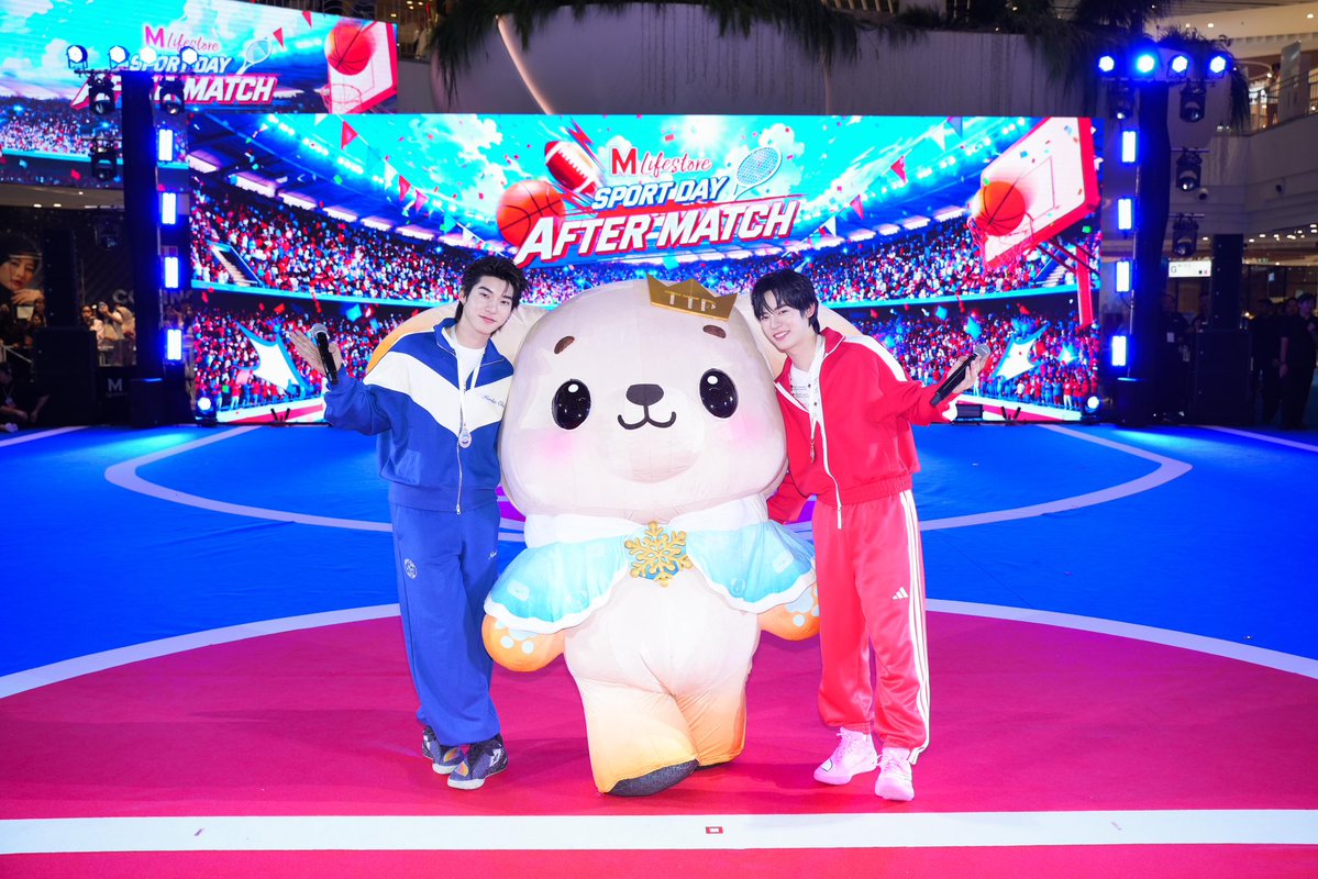 TheMallThailand's tweet photo. 🏅 รวมทุกความสนุกและโมเมนต์สุดฟินของ ชาววาวา 🐶🐻‍❄️
ในงาน The Mall Lifestore Sport Day After Match ⚽️🏅
กับ 💙'ตี๋ตี๋-ป๋อ' ❤️ และ ‘Bok Bear’ 👑

🗓️ 1 ต.ค. 69
📍 M GRAND HALL ชั้น G เดอะมอลล์ไลฟ์สโตร์ บางกะปิ

เติมโมเมนต์ฟินๆ ต่อได้ที่ >> https://t.co/75yhkw5IKX

 TTP AT THE MALL LIFESTORE

#TheMallBangkapiXTeeteePor
#TeeteePor #ตี๋ตี๋ป๋อ #AfterMatch
#TheMallLifestoreSportDayAfterMatch
#TheMallLifestore #TheMallGroup