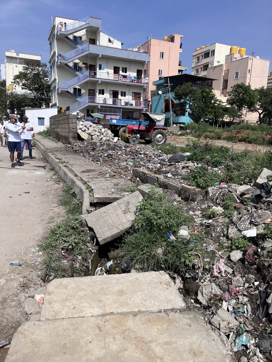 anandkumarv's tweet photo. #NammaHaralur
#FixHaralurRoad #Kasavanahalli @comm_blr_south @MALimbavali @krishnabgowda Dinne Anjaneya Swamy Temple DAST road condition https://t.co/hUvmmIzQvb
