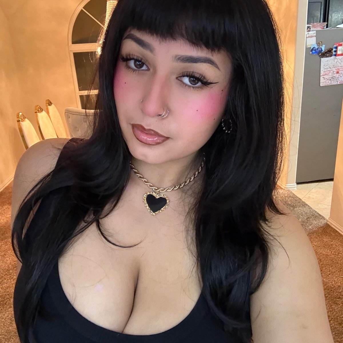 stashformelater's tweet photo. Always has her massive tits out, I love this slut https://t.co/PuCIHRrYuE