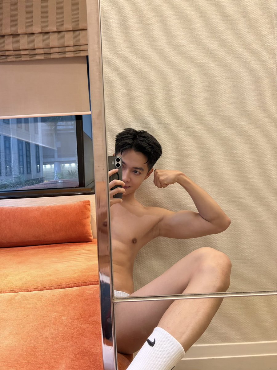 jametnp's tweet photo. 👀 https://t.co/wYg9lFwiAC