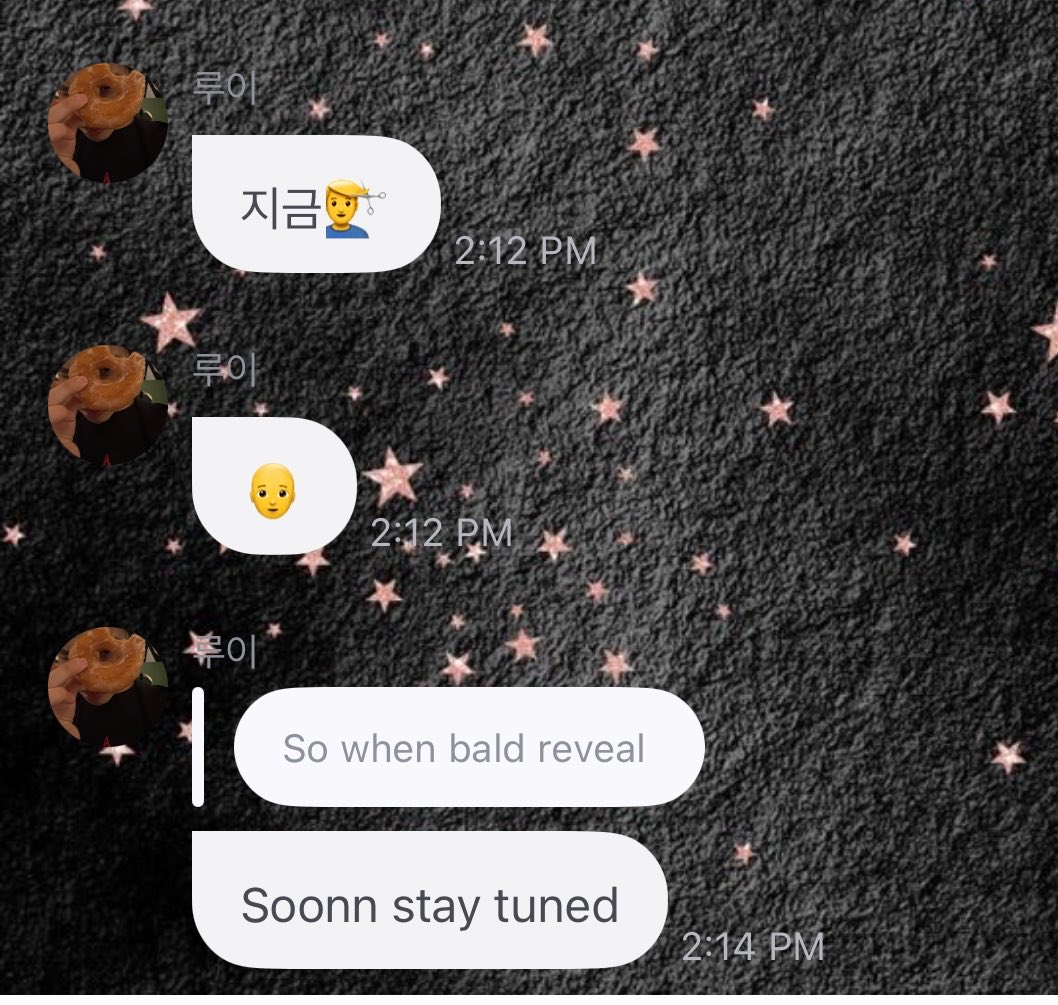 tentanglouis's tweet photo. 261002 🐘💌 14:10 KST

🐘 Wassup
🐘 Gimana kabar kalian
👤 Sekarang lagi pegang hp dimana?
1.🛏️🤳
2.🛋️🤳
3.🚽🤳
4.🚌🤳
5.🪑🤳
🐘3333333333333
🐘 Bercanda ah
🐘 Sekarang lagi 💇‍♂️
🐘 🧑‍🦲
👤 Jadi kapan nunjukin botaknya?
🐘 Segera tunggu aja

#LOUIS #루이 #LNGSHOT #롱샷 https://t.co/XsRzjDnVfl