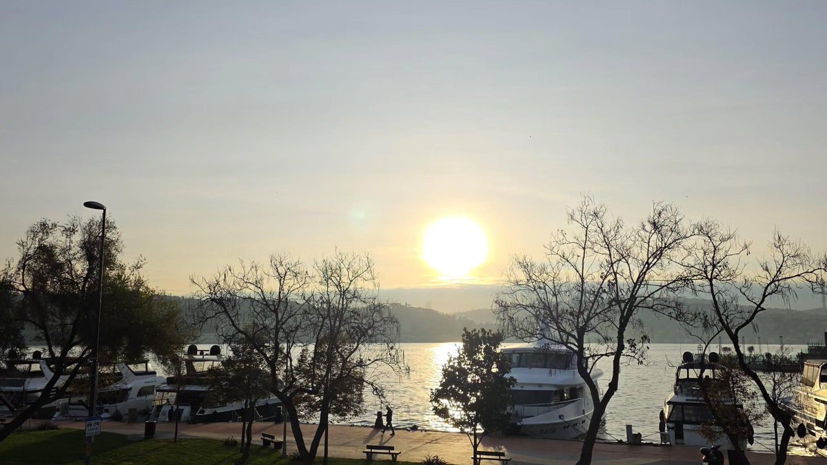 kellonade's tweet photo. günün güzelligi cumadandır, hayırlı cumalar https://t.co/b9jjJGMEx2