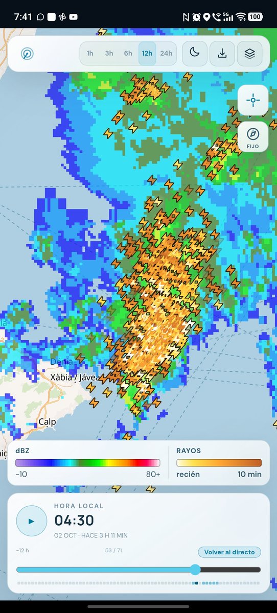 Valencia_WX's tweet photo. Frente a las costas de la Marina alta la actividad eléctrica está madrugada ha sido brutal. De hecho, los rayos de la imagen solo son en un intervalo de 10m.

Por otra parte está noche ha sido muy adversa en Castellón, especialmente al norte donde algunos puntos se acercan ya a 200mm y seguirá lloviendo con fuerza. 

Precaución.
