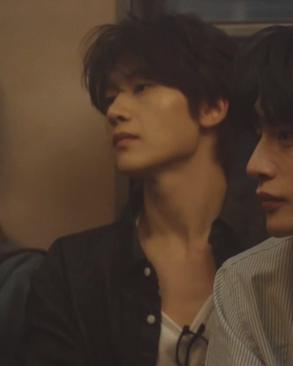 myseokryudan's tweet photo. matthew looking like a movie star oh wow,,, https://t.co/q1qyzaCw5N
