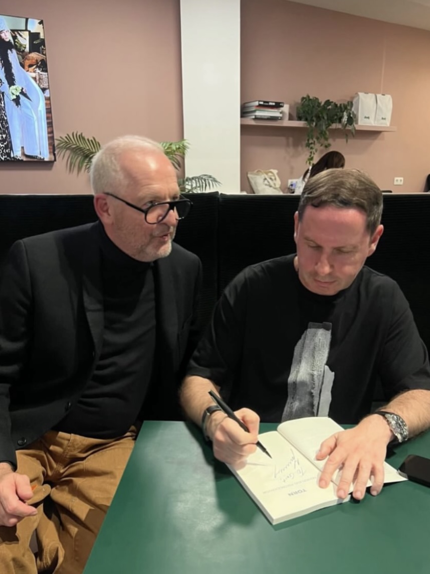 Zer0Books's tweet photo. A big thank you to all who attended the 'Torn' book signing at MoMu - Fashion Museum Antwerp ✍️ 

The tour is coming to an end in Paris TONIGHT!

The book is available here:
https://t.co/axxVt9y1w4 https://t.co/4x3MFcFfuy