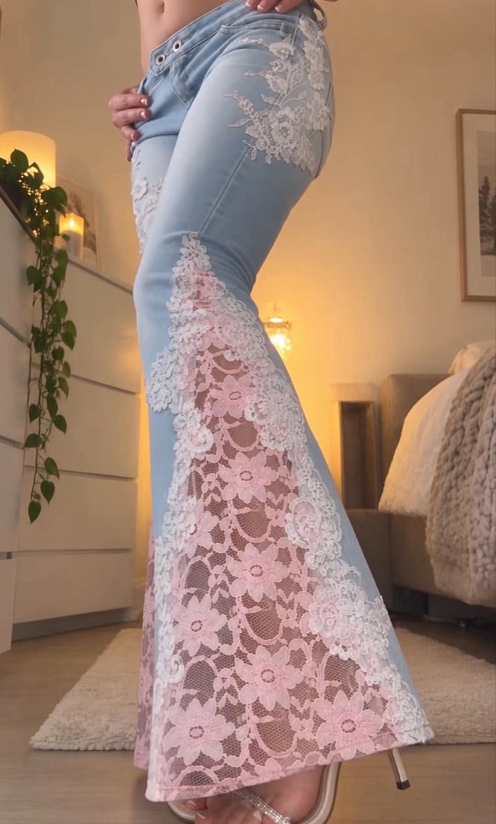 gentleescape's tweet photo. obsessed with these floral lace jeans https://t.co/EhYNzyHpso
