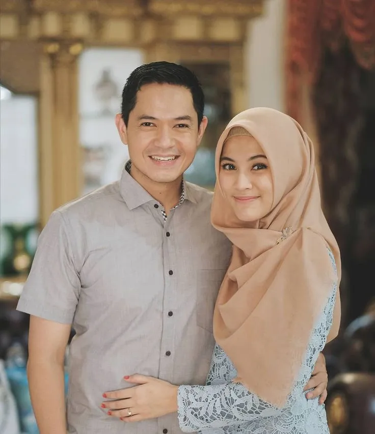 keluhkesahkonoh's tweet photo. Teori “pria hooded almond eyes” ternyata bener juga 😭 Katanya mereka tuh tipe pria yang SETIA dan BERTANGGUNG JAWAB.

Makanya mama gue pernah bilang, “Kak, cari pasangan yang matanya kelihatan tenang. Tatapannya tajam tapi tetap soft, terus kalau senyum, matanya juga ikut menyipit kayak ikut tersenyum.”