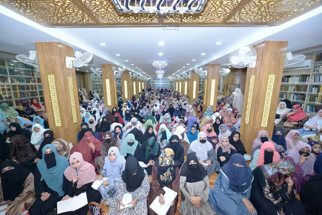 MQI_Official's tweet photo. تکبّر کا علاج قبولِ حق، تواضع، خدمت اور تزکیۂ نفس ہے: پروفیسر ڈاکٹر حسن محی الدین قادری کا ماہانہ مجلسِ ختم الصلوٰۃ علی النبی ﷺ و محفلِ شبِ بیداری سے خصوصی خطاب

#DrHassanQadri #MinhajulQuran #SHABBEDARI #DuroodSharif https://t.co/63twd1RiHw