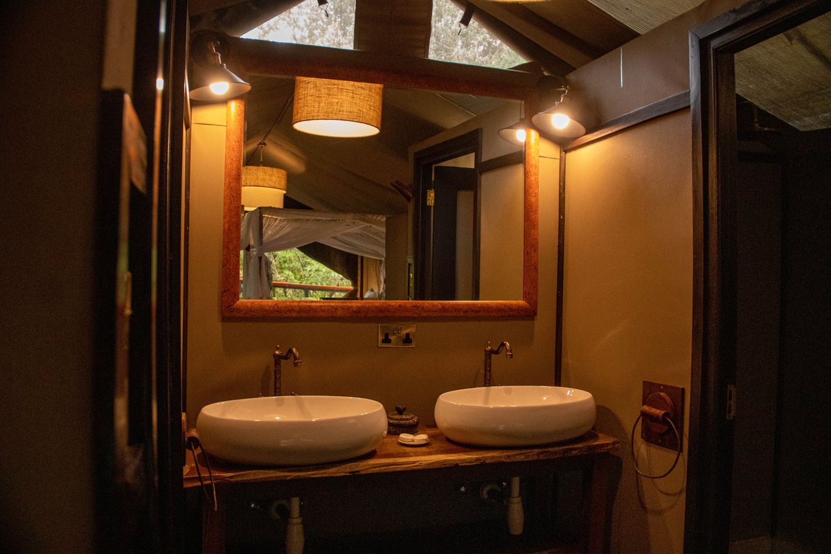 CampCastel's tweet photo. Friday calls for a little elegance.
Warm lighting, natural textures, beautiful details, and a touch of African charm — where every corner is designed to make your stay feel effortlessly special 

Come slow down, unwind, and enjoy.

Book (+254) 0758955220
https://t.co/WeUE3LEmLS https://t.co/Rpj9iZBjfe