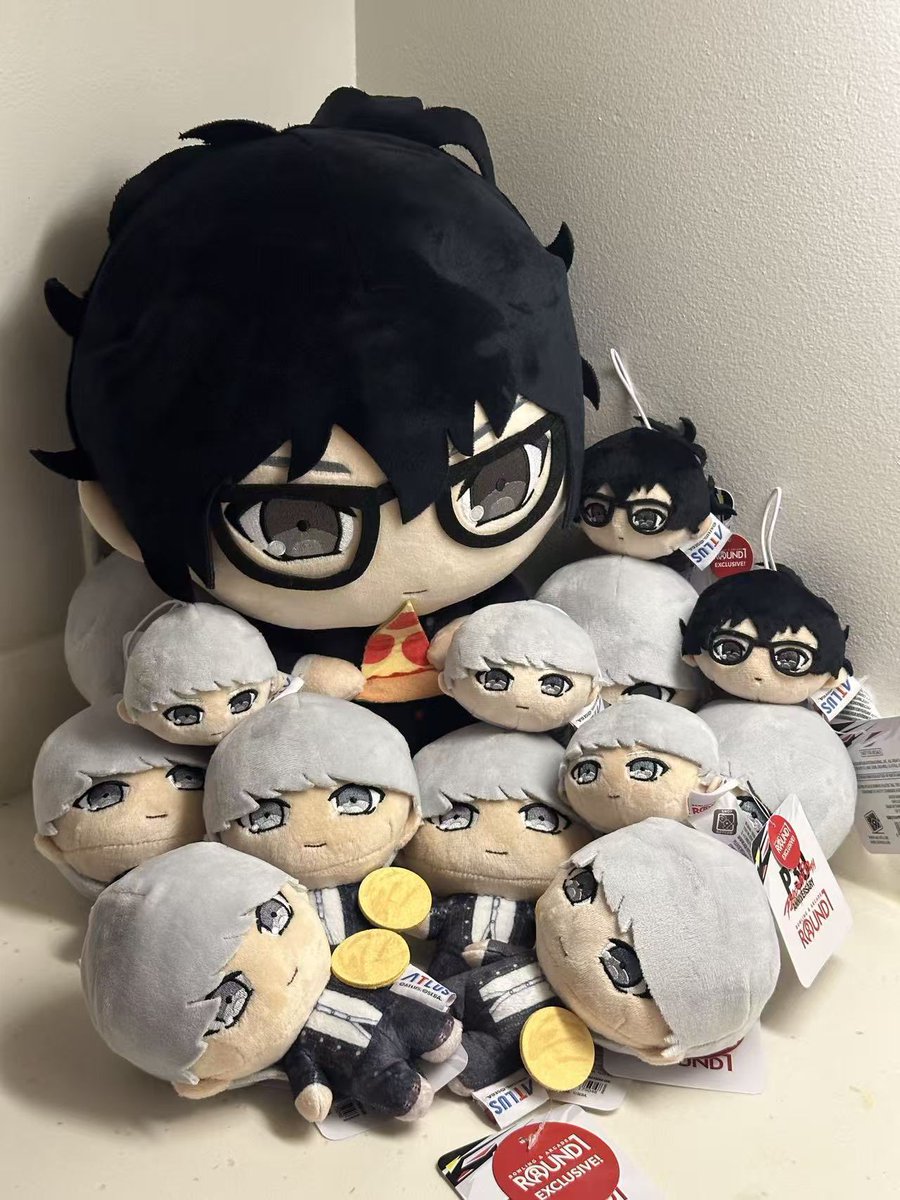 MiyanoRinn's tweet photo. Today’s Persona haul from ROUND1🥰 https://t.co/ZhfPiCspPu
