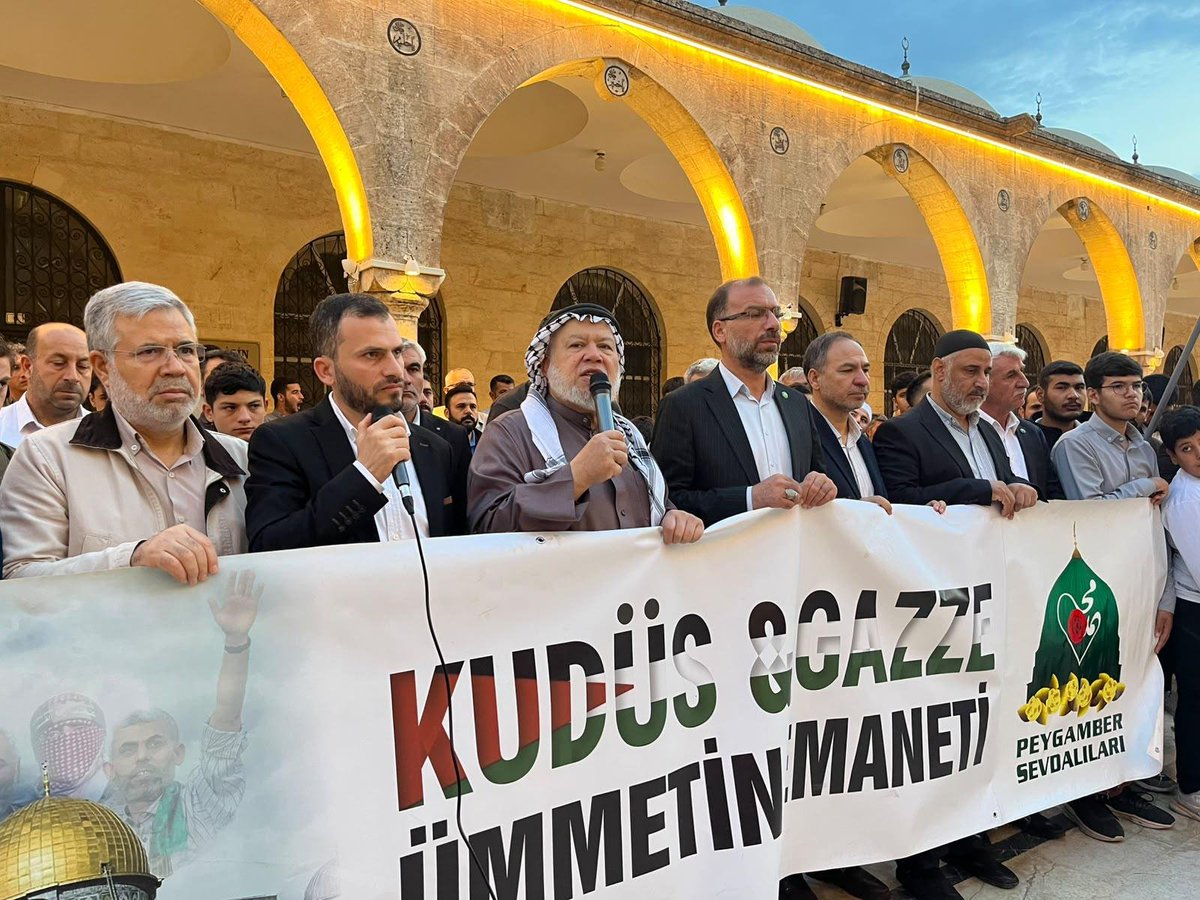 FarukPolat_'s tweet photo. Mescid-i Aksa'ya destek ve Kudüs davasına sahip çıkmak amacıyla düzenlenen sabah namazı buluşmasına katıldık.

Bu anlamlı programın gerçekleşmesinde emeği geçen herkese teşekkür ediyorum..! https://t.co/bbxwKrUTsd