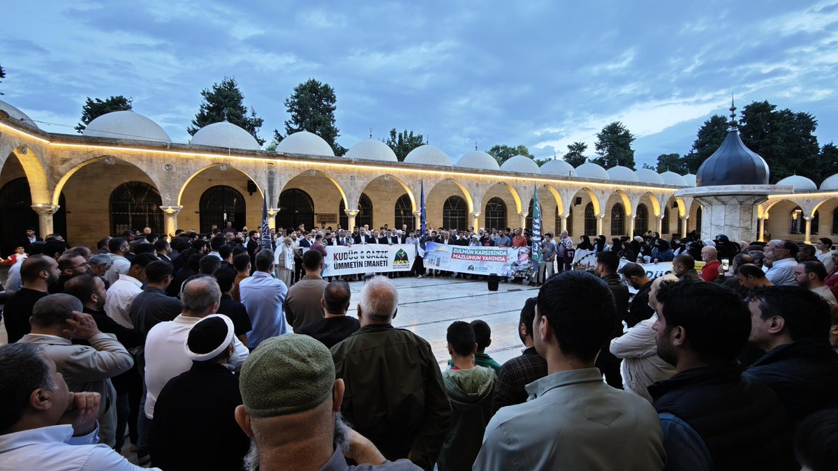 FarukPolat_'s tweet photo. Mescid-i Aksa'ya destek ve Kudüs davasına sahip çıkmak amacıyla düzenlenen sabah namazı buluşmasına katıldık.

Bu anlamlı programın gerçekleşmesinde emeği geçen herkese teşekkür ediyorum..! https://t.co/bbxwKrUTsd