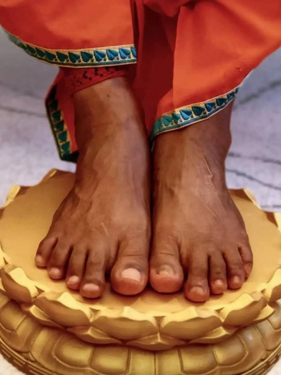 CarlaBasil20185's tweet photo. @vishwananda ❤️‍🔥🔥❤️‍🔥 https://t.co/mRVwoQ5LYC