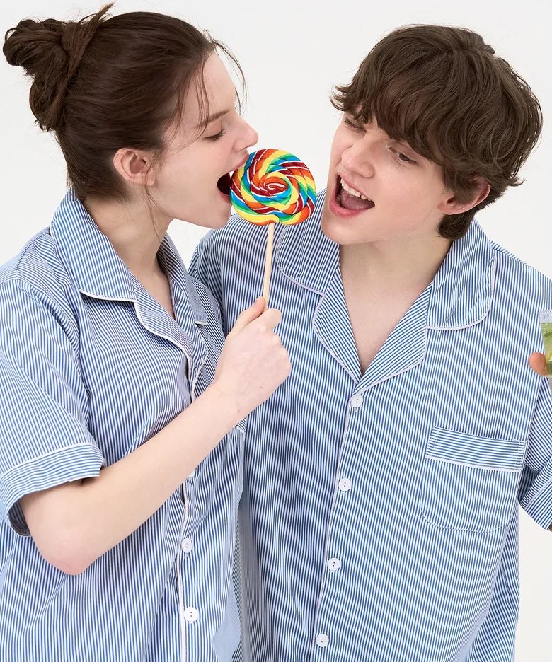 T0P_l0's tweet photo. 에너미 보고 자란 저는 이런걸원햇어요 ㅜ 무리한 부탁일까요? 그렇담 무리해주세요 https://t.co/QVTERS74I4