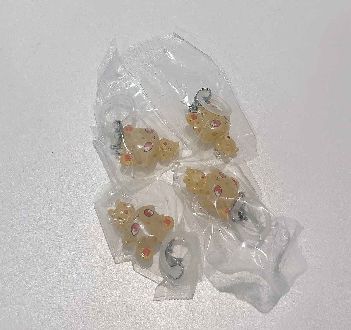 Curlponn's tweet photo. ジュエルペット めじるしアクセサリー ガチャ
サンリオ ディズニー

譲 ジャスパー×4
求 同種異種ジュエルペットめじるし
     ジャスパー以外
    その他サンリオ、ディズニー
    買取

比率違いも大歓迎です！
お気軽にお声掛けお願いします🙇🏻‍♀️ https://t.co/zmfVVqRR8h