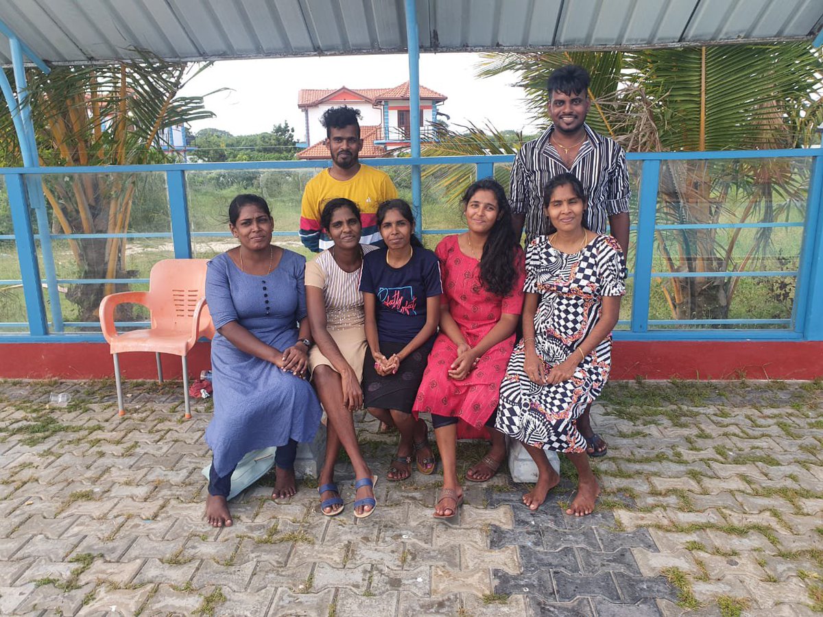Ruban79044739's tweet photo. Yeppidi irukkalungka yaaru semma kadda https://t.co/XqZpnaix5M